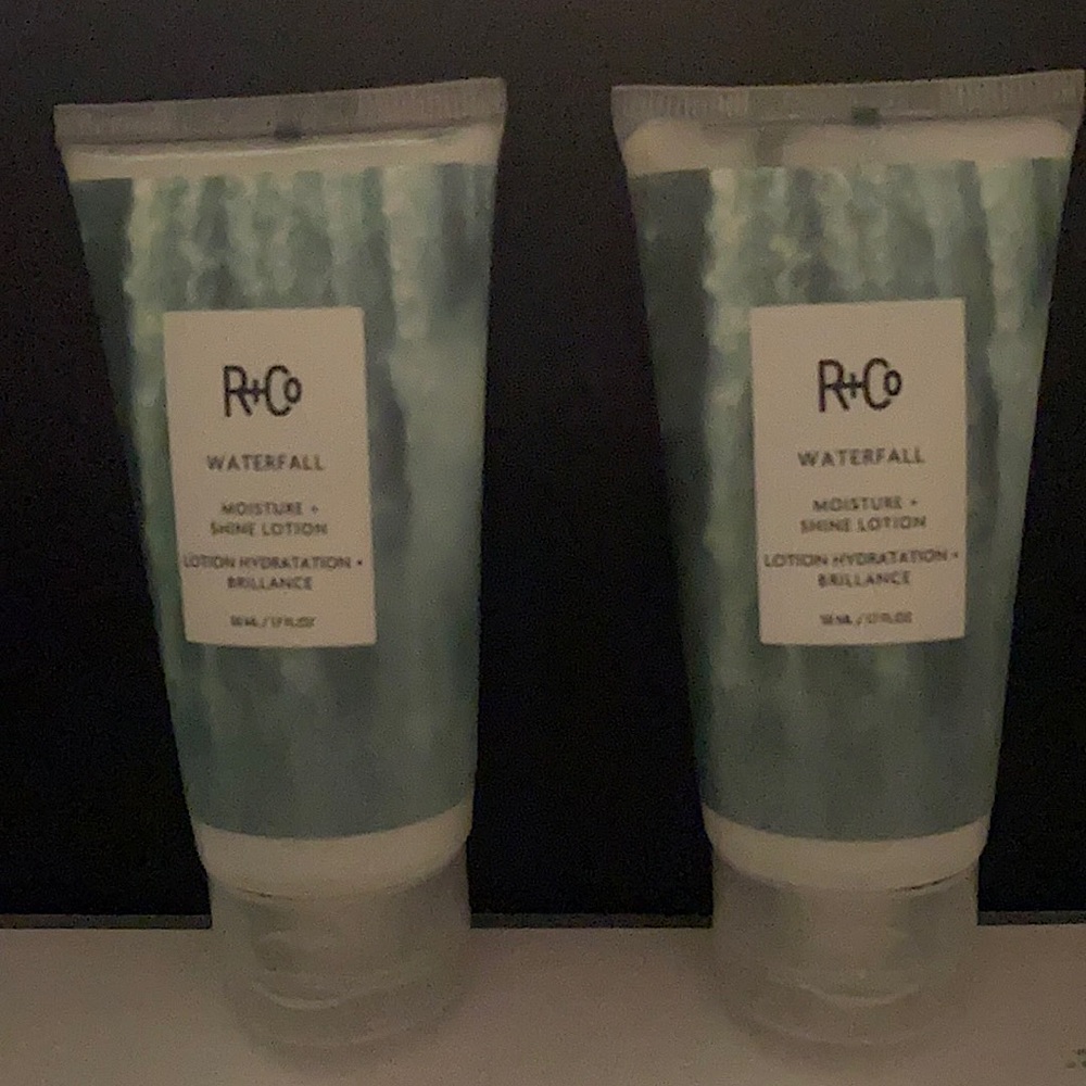 NEW R+CO WATERFALL
MOISTURE + SHINE LOTION MINI